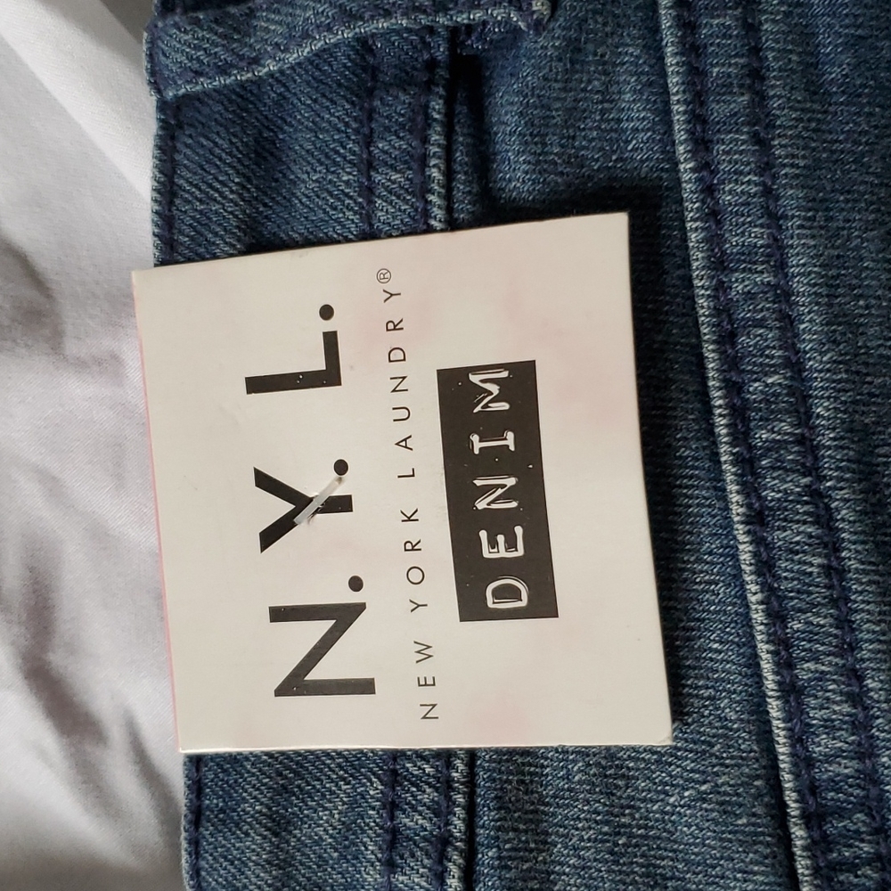 Jean Shorts - Picture 7 of 8